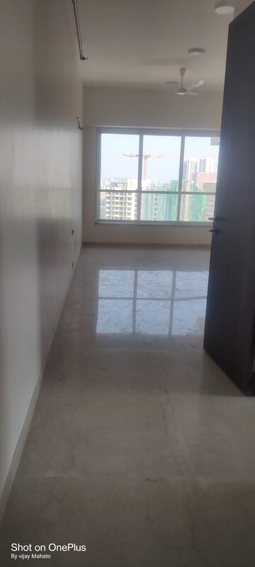 Master Bedroom in 3 BHK Apartment at Kalpataru Radiance, Goregaon West – for Rent