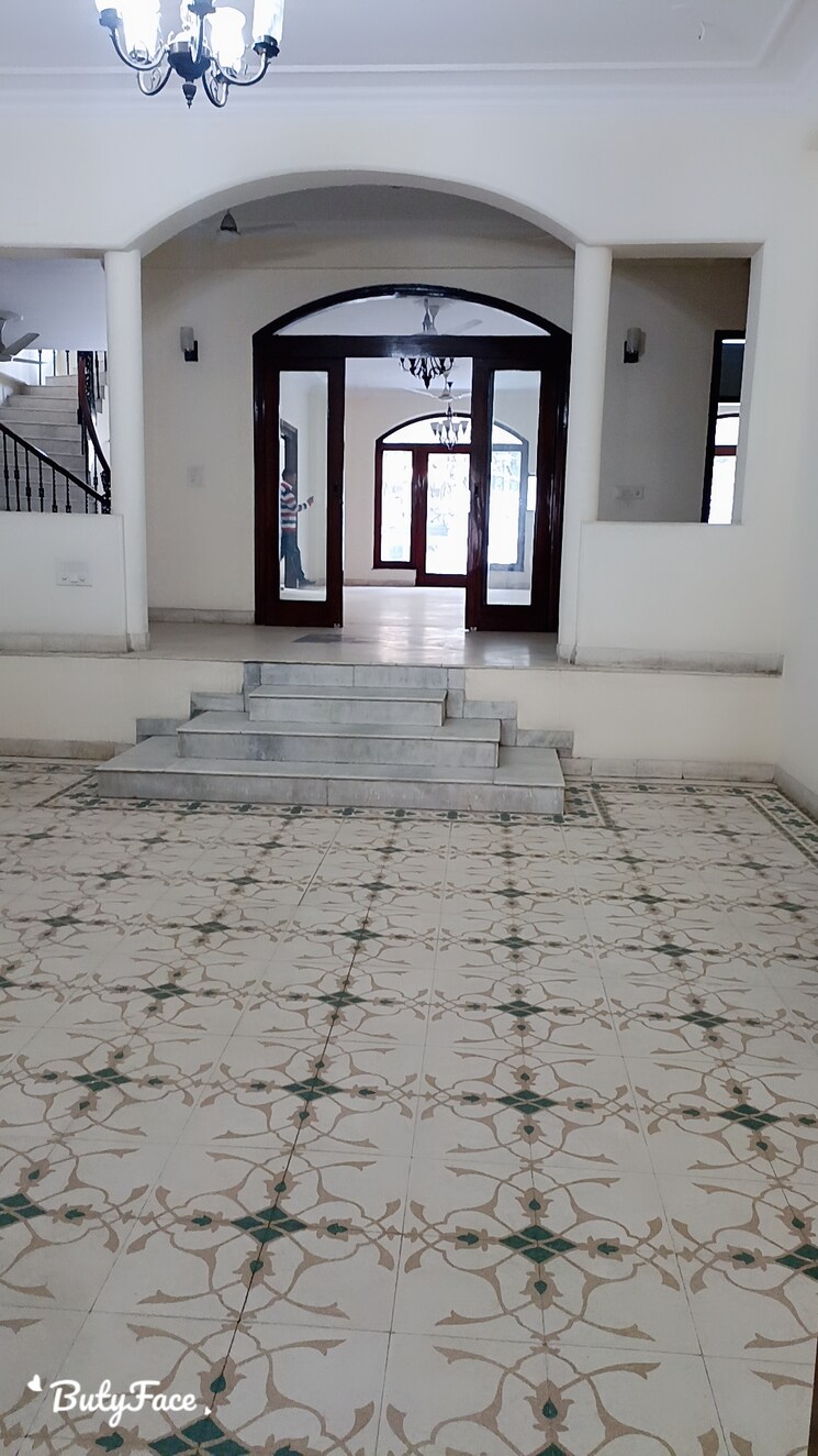 Exterior View, sector 28 6+ Bedroom 7317 Sq.Ft. Independent House In Sector 28 Gurgaon 7888472