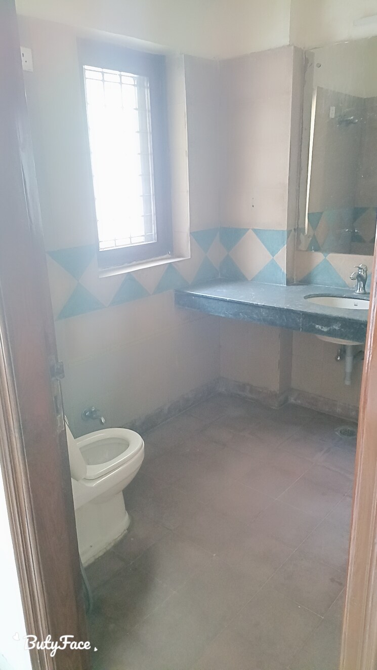 Bathroom, sector 28 6+ Bedroom 7317 Sq.Ft. Independent House In Sector 28 Gurgaon 7888472