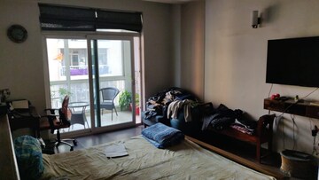Room in 4 BHK Apartment at Mahagun Mascot Phase V, Dundahera – for Rent