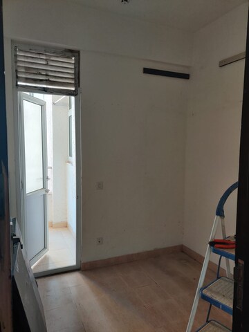 Room in 3.5 BHK Apartment at Puri Emerald Bay, Sector 104 – for Sale