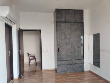 Room in 3.5 BHK Apartment at Puri Emerald Bay, Sector 104 – for Sale