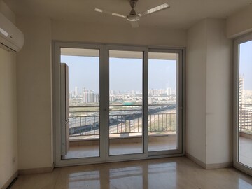 Room in 3.5 BHK Apartment at Puri Emerald Bay, Sector 104 – for Sale