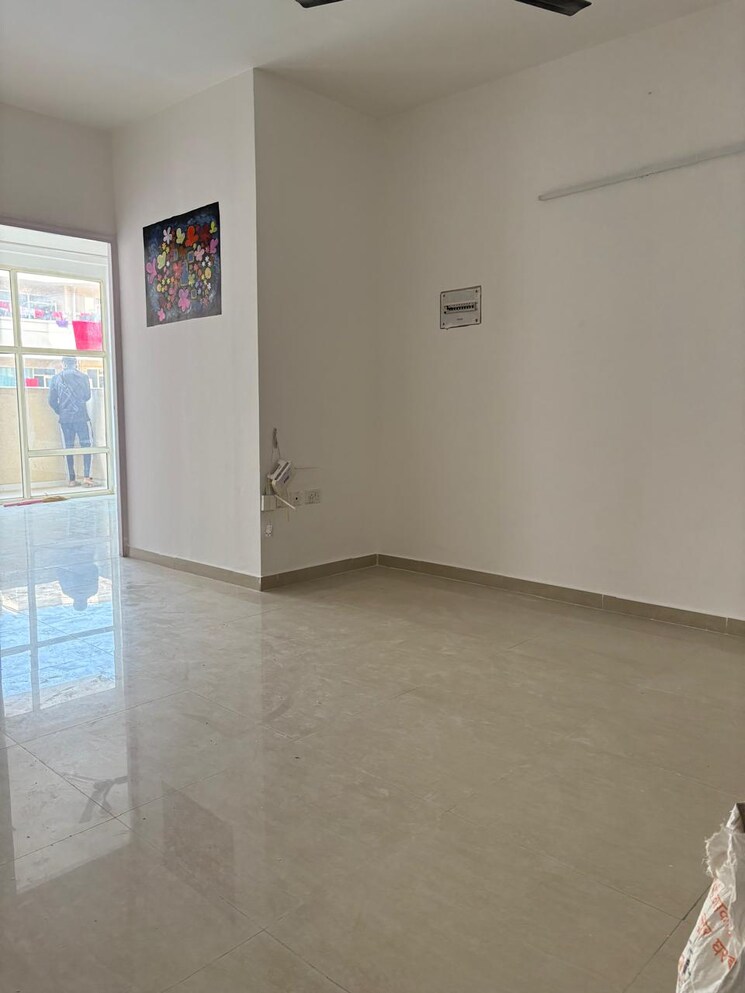 Room, pyramid-urban-homes 2 Bedroom 601 Sq.Ft. Apartment In Sector 70a Gurgaon 7888543