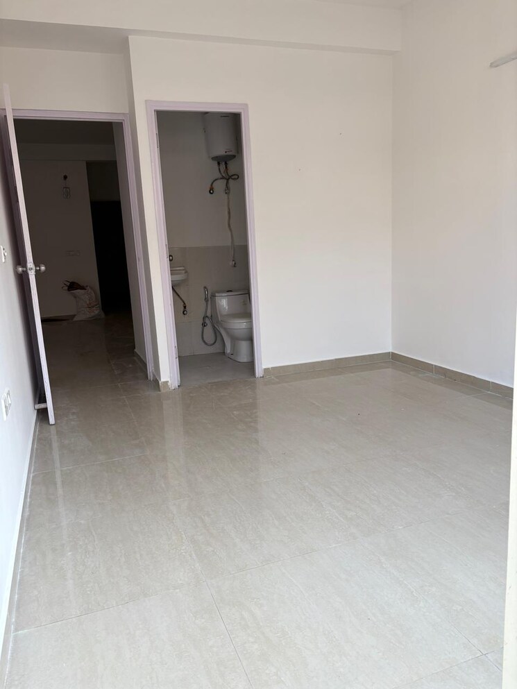 Room, pyramid-urban-homes 2 Bedroom 601 Sq.Ft. Apartment In Sector 70a Gurgaon 7888543