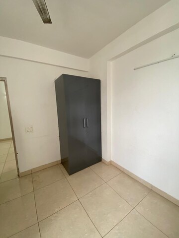 Room in 2 BHK Apartment at Sadbhawna Apartment, Sector 46 – for Rent