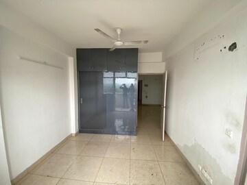 Room in 2 BHK Apartment at Sadbhawna Apartment, Sector 46 – for Rent