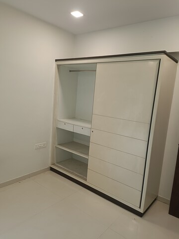 Room in 3 BHK Builder Floor at Alekhya Lotus leaf, Madhapur – for Rent
