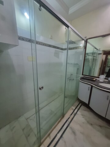 Bathroom in 5 BHK Independent House at Banjara Hills – for Rent