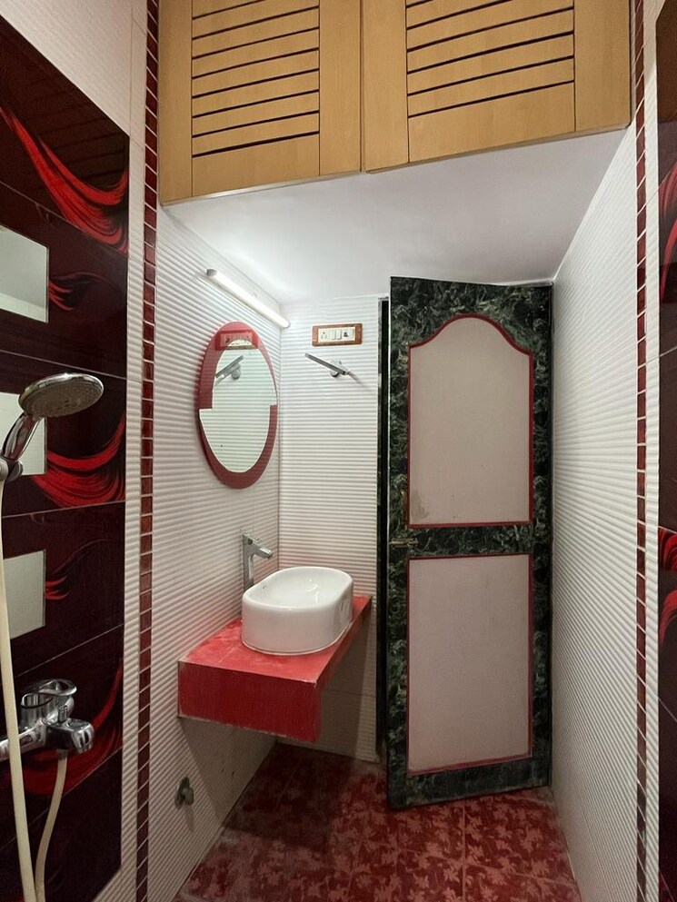 Bathroom, tilak-nagar-building 2 Bedroom 750 Sq.Ft. Apartment In Tilak Nagar Mumbai 7888684