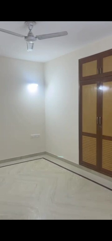 Room in 3 BHK Builder Floor at East Of Kailash – for Sale