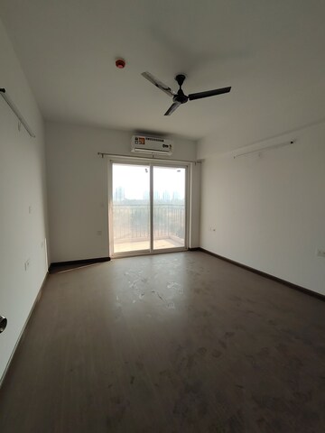 Room in 3 BHK Apartment at ATS Marigold, Sector 89a – for Rent