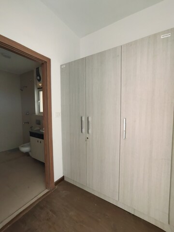 Room in 3 BHK Apartment at ATS Marigold, Sector 89a – for Rent