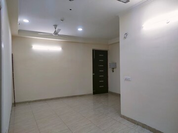 Room in 3 BHK Apartment at Geotech Pristine Avenue, Sector 16c Greater Noida – for Rent
