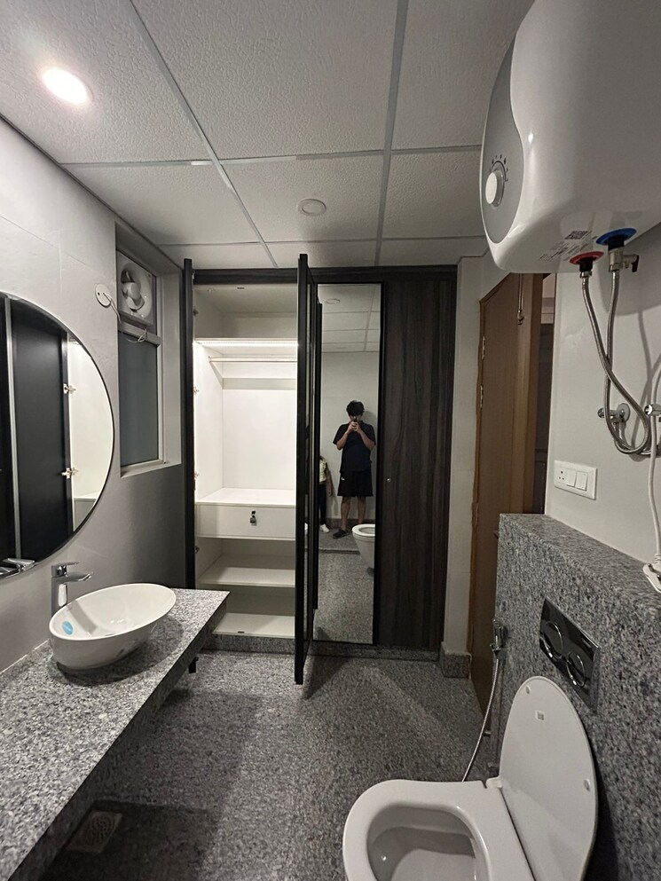 Bathroom, aba-ivy-county 3.5 Bedroom 2124 Sq.Ft. Apartment In Sector 75 Noida 7888822