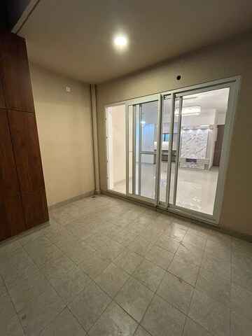 Room in 3.5 BHK Apartment at ABA Ivy County, Sector 75 – for Sale