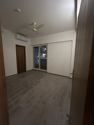 Room in 3 BHK Apartment at ABA Ivy County, Sector 75 – for Sale