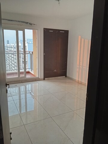 Room in 3 BHK Apartment at Rishita Manhattan, Gomti Nagar – for Rent