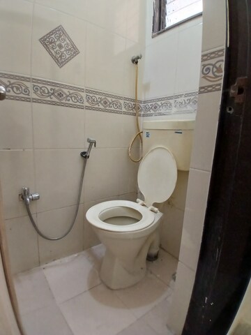 Bathroom in 1.5 BHK Apartment at Mantri Park, Goregaon East – for Rent