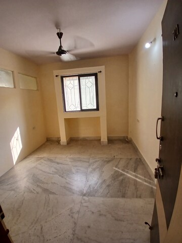 Bathroom in 1.5 BHK Apartment at Mantri Park, Goregaon East – for Rent