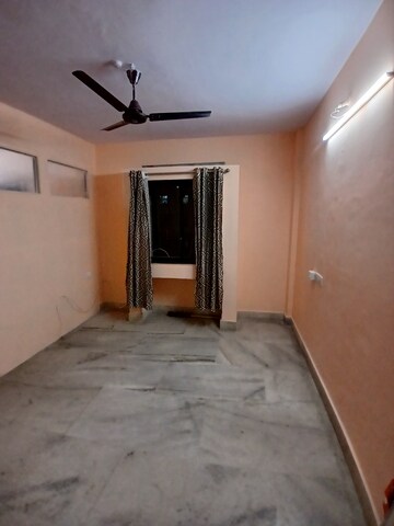 Furnished Amenities in 1.5 BHK Apartment at Mantri Park, Goregaon East – for Rent