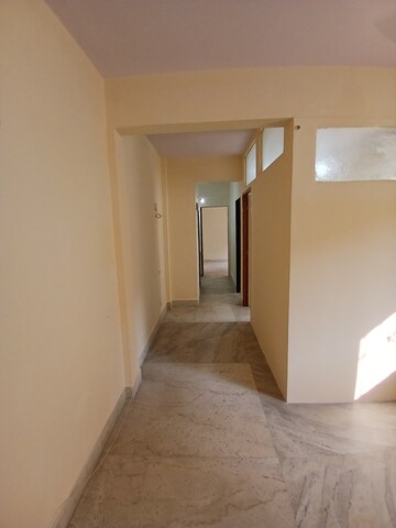 Room in 1.5 BHK Apartment at Mantri Park, Goregaon East – for Rent