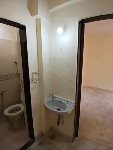 Master Bedroom in 1.5 BHK Apartment at Mantri Park, Goregaon East – for Rent