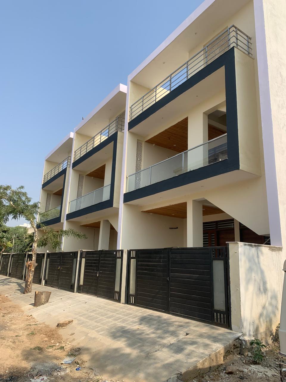 6 BHK Villa For Sale in 182 Sq Yard 6 Bhk Luxury 