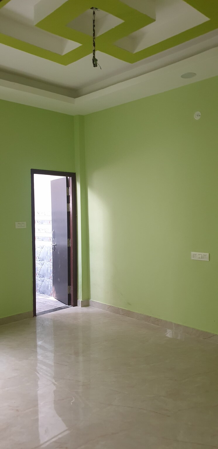 Room, gomti nagar 3 Bedroom 1000 Sq.Ft. Villa In Gomti Nagar Lucknow 7888881