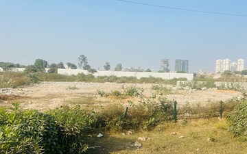 Plot For Sale in Anant Raj The Estate Residences, Sector 63a