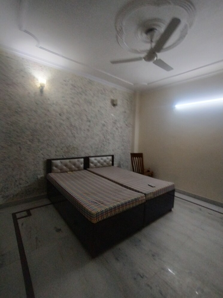 Living Room, dlf-city-phase-v 3 Bedroom 190 Sq.Yd. Builder Floor In Dlf Phase V Gurgaon 7888874