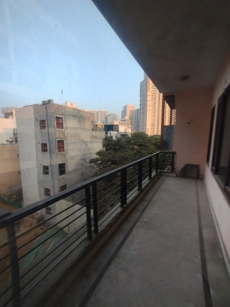 Kitchen, dlf-city-phase-v 3 Bedroom 190 Sq.Yd. Builder Floor In Dlf Phase V Gurgaon 7888874