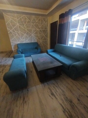 Living Room in 3 BHK Builder Floor at DLF City Phase V, Dlf Phase V – for Rent