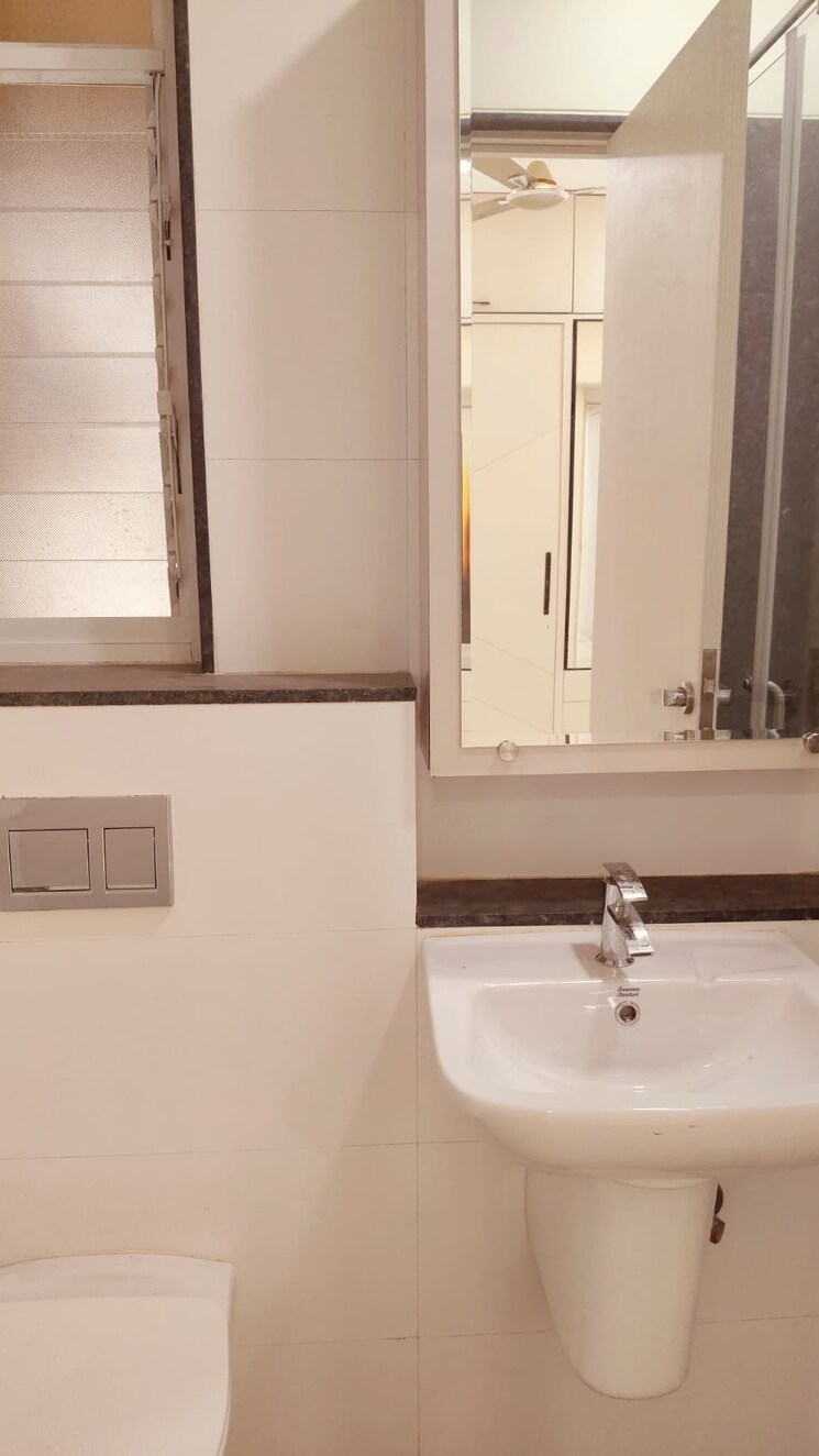 Bathroom, rustomjee-urbania 2 Bedroom 713 Sq.Ft. Apartment In Majiwada Thane 7888882