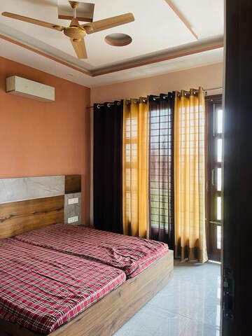 Bedroom in 2 BHK Builder Floor at Sector 89 – for Rent