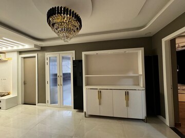Room in 3 BHK Apartment at Sector 92 – for Rent