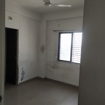 Room in 2 BHK Apartment at Earth Icon, New Vip Road – for Sale