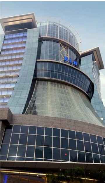  Office Space For Rent in DLH Park, Malad West
