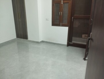 Room in 2 BHK Builder Floor at Chattarpur – for Rent