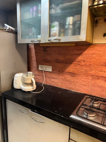 Furnished Amenities in 2 BHK Apartment at Foreshore Apartment, Juhu – for Rent