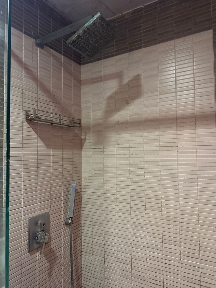 Bathroom, foreshore-apartment 2 Bedroom 900 Sq.Ft. Apartment In Juhu Mumbai 7889798