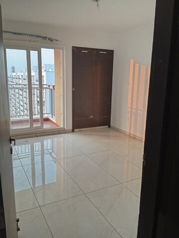 Room in 3 BHK Apartment at Rishita Manhattan, Gomti Nagar – for Rent