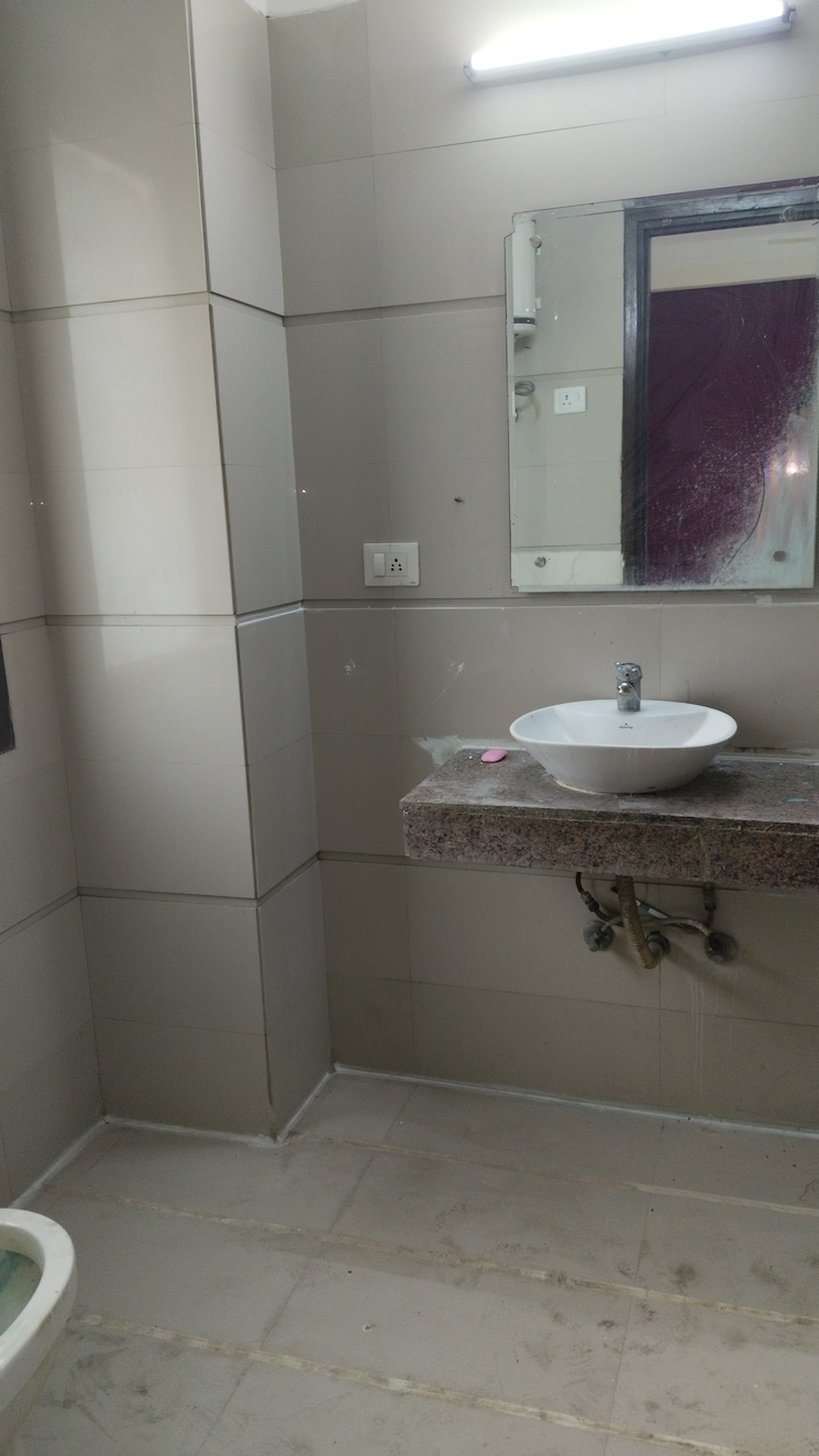 Bathroom, saket 3.5 Bedroom 1450 Sq.Ft. Builder Floor In Saket Delhi 7889037