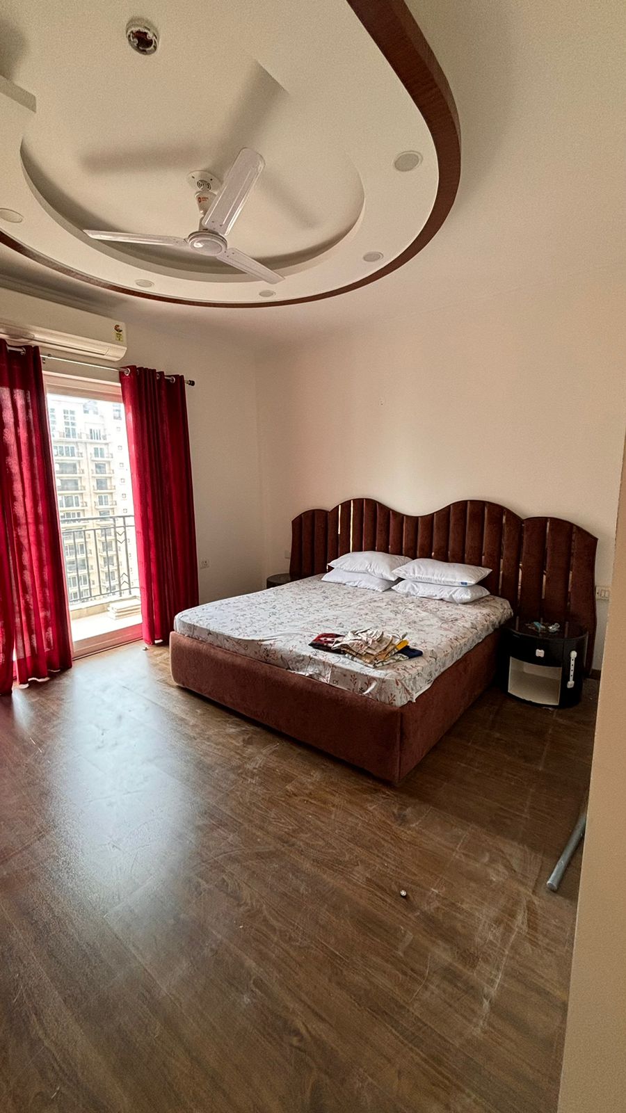 2 BHK + Extra Room Apartment For Sale in Gaur Atulyam