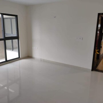 Room in 1 BHK Apartment at Lodha Casa Maxima, Mira Road East – for Rent