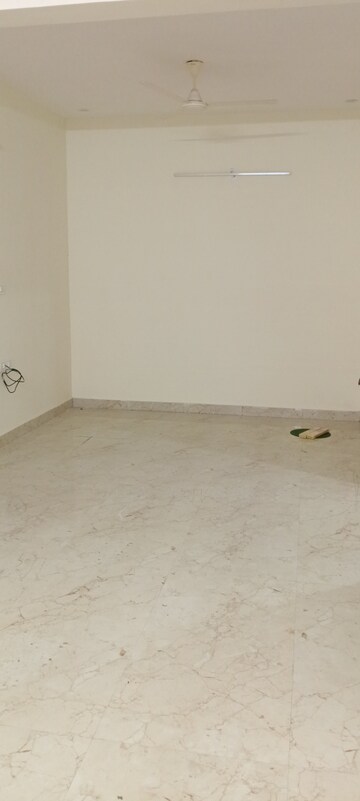 Room in 2 BHK Apartment at Ramamurthy Nagar – for Rent