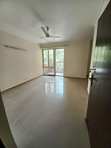 Room in 2 BHK Apartment at ILD Greens, Sector 37c – for Rent