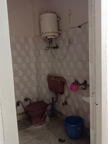 Bathroom in 1 BHK Builder Floor at Lajpat Nagar – for Rent