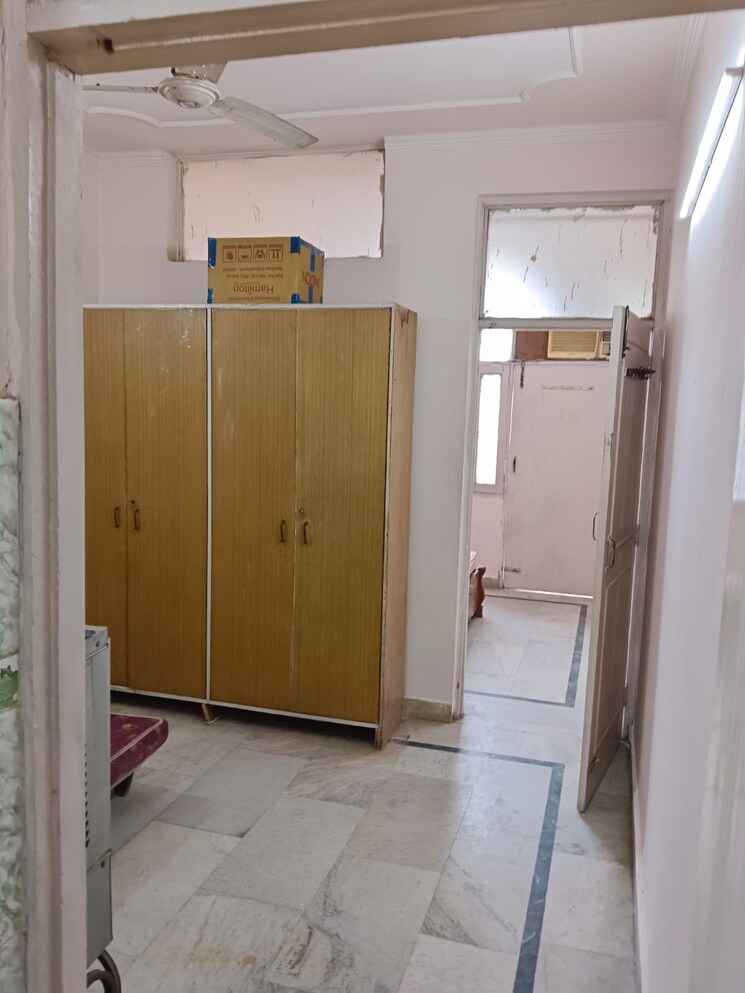 Bathroom, lajpat nagar 1 Bedroom 451 Sq.Ft. Builder Floor In Lajpat Nagar Delhi 7889161