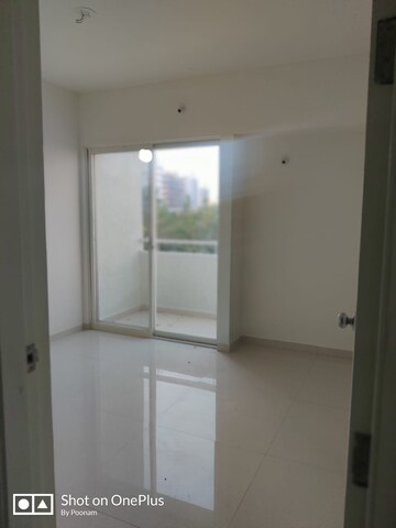 Room in 1.5 BHK Apartment at Kondhwa – for Sale